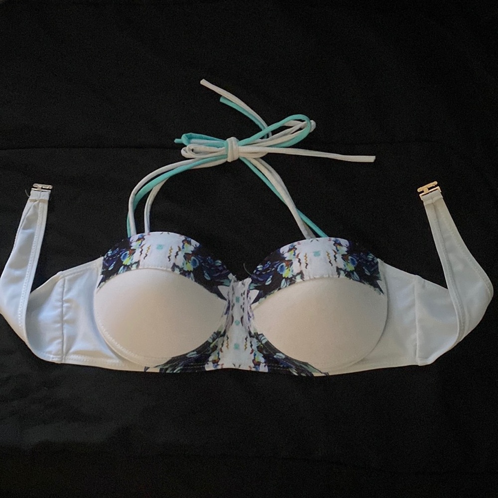 This bathing suit is a size medium bought from target. I have only worn it once.